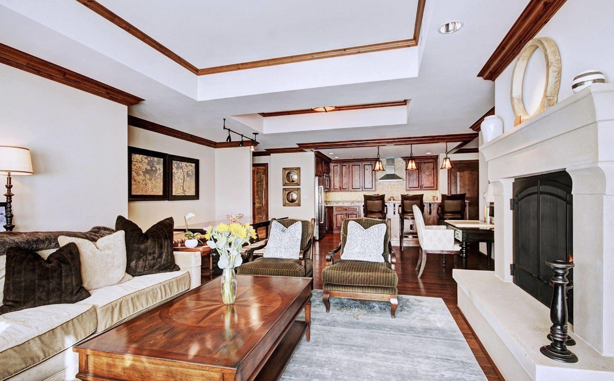 Legendary Lodging At The Ritz Вейл Екстер'єр фото